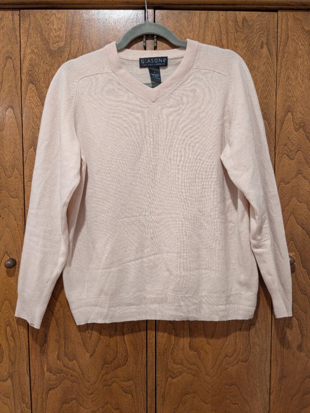 GIASONE Cashmere V-Neck Sweater Lg Cream Old Money Quiet Luxury Preppy Knit Flaw